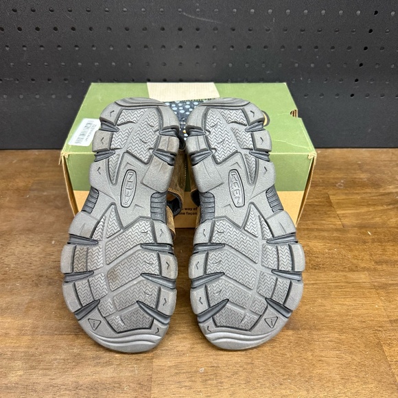New W/ Box! Men\'s Keen Daytona II Bison Brown Black Leather Sandal Size 7
